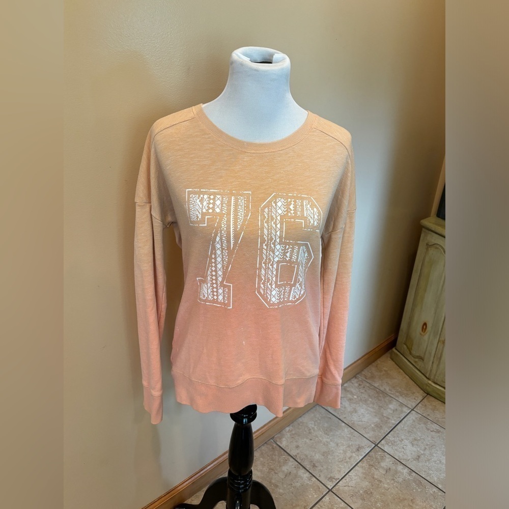 Mossimo Women’s Sweatshirt Ombré Peach Color Number 76 Logo Size Medium
